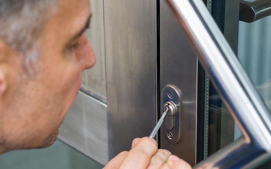 faire appel à un serrurier Romainville