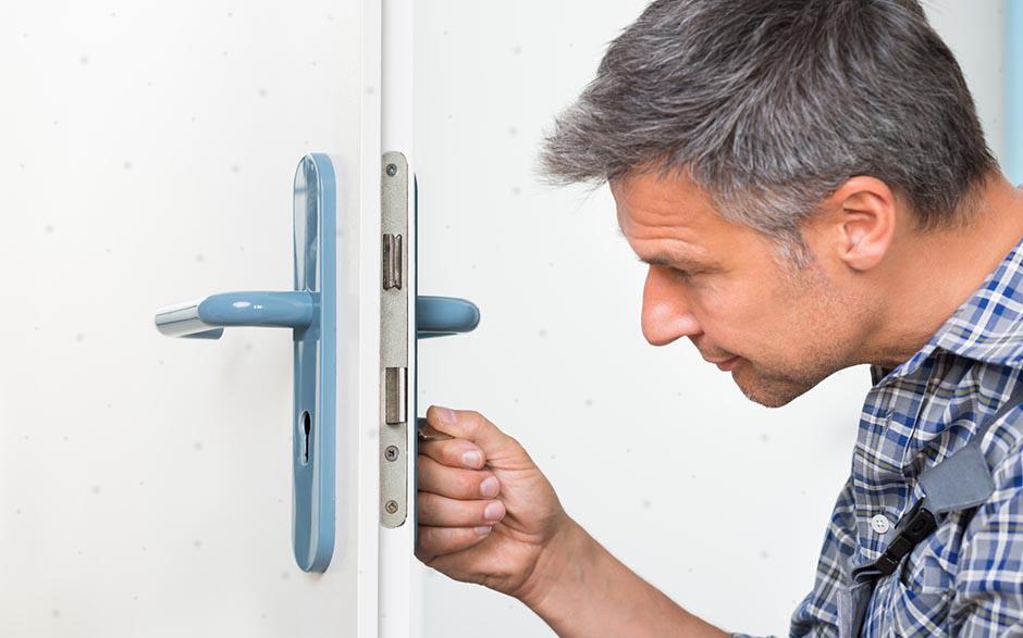 faire appel à un serrurier Romainville